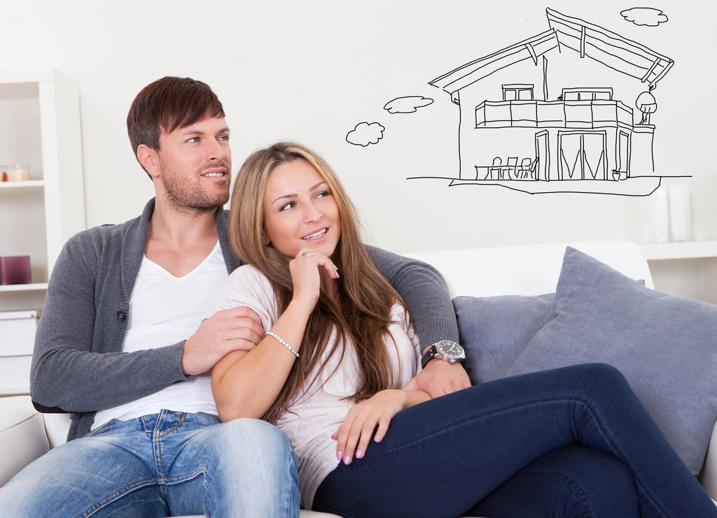 young-couple-dreaming-about-home